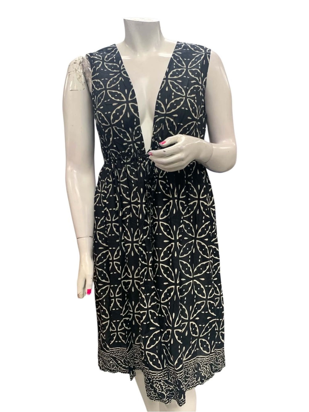 La Cera Beach Cover Up Sleeveless V-Neck Black & White Printed Midi Dress S16